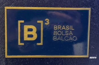 Ibovespa avança 0,33% e encerra aos 198.657 pontos, marcando a décima primeira alta consecutiva 3 Ibovespa fecha em alta, engata 11ª sequência positiva e acompanha alívio externo com queda dos juros nos EUA