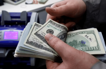 Dólar hoje cai para R$ 5,06, o menor valor em dois anos. Ibovespa bate recorde e supera 195 mil pontos nesta quinta (09).