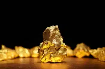 Ouro encerra em alta de 2,92%, a US$ 4.783,20 por onça-troy 8 Ouro fecha em alta com dólar fraco em meio a sinais de alívio geopolítico no Irã