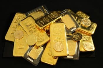 Ouro fecha em leve queda em meio aos desdobramentos das conversas entre EUA e Irã | BDM