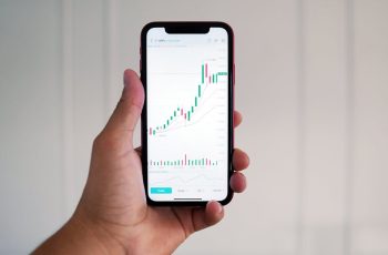 Ibovespa hoje sobe e testa retomada hoje