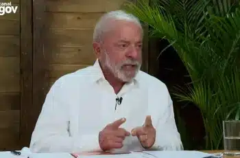 Petróleo Brent avança quase 8% e atinge mais de US$ 109 por barril após declarações de Trump 6 PREOCUPADO COM COMBUSTÍVEL, LULA CONTRARIA TRUMP SOBRE FIM DA GUERRA NO IRÃ