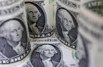 Os depósitos em muitos bancos diminuíram, com um dos quatro maiores bancos registrando uma queda de 82 trilhões de VND.