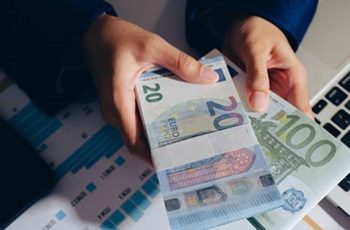 Preço da prata hoje (19 de maio de 2026): Phu Quy está sendo vendida a 2.946.000 VND/onça.