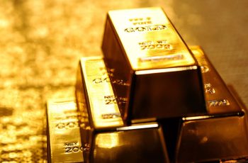 Ouro encerra em queda de 0,42%, a US$ 4.523,20 por onça-troy 2 barras de ouro