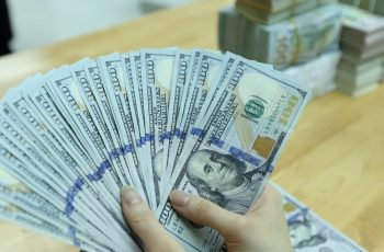 Dólar encerra em alta a 26.393 VND, seguindo tendência do euro em 27 de maio de 2026 3 Os preços mundiais do ouro despencam para o nível mais baixo em dois meses.
