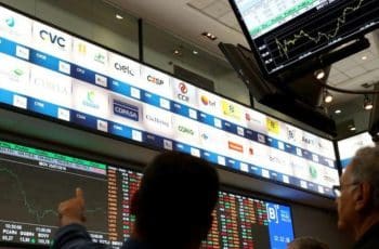 Principal índice da bolsa brasileira, Ibovespa fecha em queda