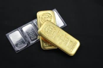 Ouro fecha em queda de 2% com escalada no Oriente Médio; prata cai 4%