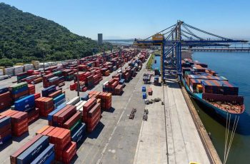 Superávit da balança comercial de Minas recua 9,9% em abril com alta das importações