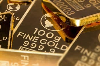 Ouro fecha em queda de 2% com escalada no Oriente e dólar forte; prata perde quase 4%