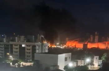Incêndio atinge estrutura do Circo do Tirulipa na Arena das Dunas em Natal, sem feridos registrados 1 Foto: Alex Medeiros