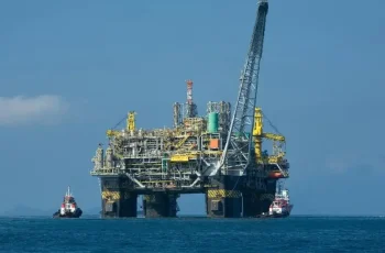 Petróleo recua com manutenção de cessar-fogo entre Irã e EUA