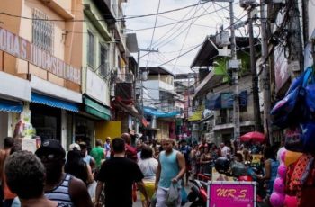 Conflito no Oriente Médio pressiona preços do petróleo e afeta confiança empresarial em São Paulo 12 Confiança do empresário recua 3,1% em abril e confiança do consumidor cai 3,8%, aponta FecomercioSP