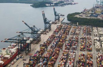 Balança comercial tem superávit recorde para meses de abril