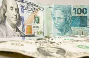 Dólar recua com dados fortes de emprego nos EUA e cotação fica abaixo de R$ 4,90 -