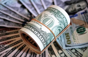 Dólar recua 0,17% e fecha a R$ 5,019 nesta segunda-feira (25) 7 Dólar fecha em queda e Bolsa sobe no Brasil com possível acordo entre EUA e Irã