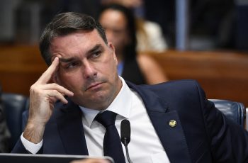 Flávio Bolsonaro e Vorcaro: impacto no mercado financeiro