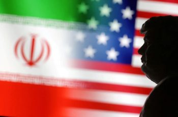 Soja recua e é cotada a US$ 11,93 por bushel na Bolsa de Chicago 12 Soja ainda recua em Chicago nesta 5ª feira, acompanhando derivados e petróleo