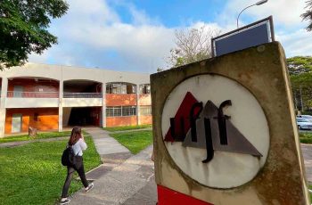 UFJF abre seleção para professores substitutos com vagas em quatro departamentos e remuneração de até R$ 8.058,29 4 UFJF abre quatro seleções para professor substituto; salários chegam a R$ 8 mil
