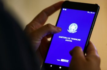 Dólar fecha em queda de 0,15%, cotado a R$ 5,17 9 Dólar fecha em queda após Caged indicar desaquecimento do mercado de trabalho