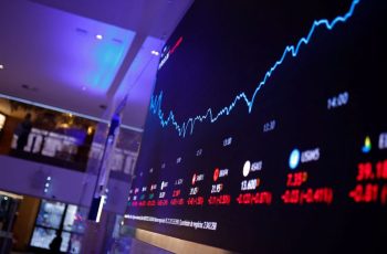 Ibovespa recua 0,21% e fecha a 171.132,66 pontos após volatilidade em meio a tensões geopolíticas e inflação acima do esperado 1 Ibovespa registra primeira alta semanal em mais de 2 meses, de olho em EUA-Irã