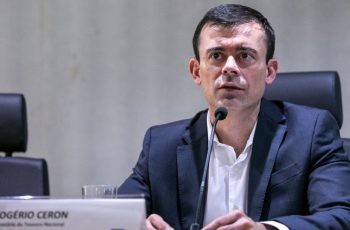 Petróleo Brent fecha em US$ 78,96 por barril, com queda de 5,1% após sinais de acordo no Oriente Médio 2 Ceron: Subsídios serão encerrados se petróleo estabilizar perto de US$ 80