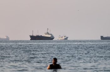 Petróleo Brent encerra a semana em alta de 0,9%, a US$ 80,57 por barril 5 Petróleo hoje fecha em alta com cancelamento das negociações EUA-Irã, mas se mantém em US$ 80