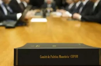 Selic influencia diretamente o cotidiano dos brasileiros, afirma Banco Central em comemoração aos 30 anos do Copom 4 Copom completa 3 décadas de mudanças, com turbulências e amadurecimento