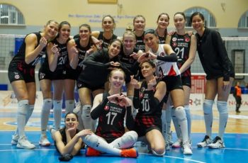 Türk Hava Yollari anuncia saída de Júlia Bergmann e Roberta Ratzke, jogadoras da Seleção Brasileira 2 Jogadoras do Türk Hava Yollari, da Turquia (foto: Divulgação/ Türk Hava Yollari)