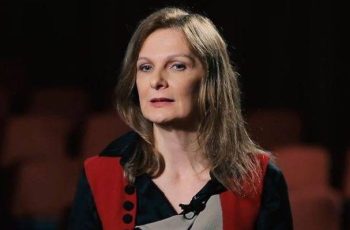 Ibovespa não é mencionado em fechamento ou variação no conteúdo analisado. 3 Ana Paula Vescovi anuncia saída do Santander Brasil após 7 anos