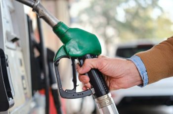 Petróleo Brent encerra em US$ 78,96 por barril após queda de 5,1% com expectativa de acordo no Oriente Médio 7 carbono oculto raízen distribuidoras combustíveis (1)