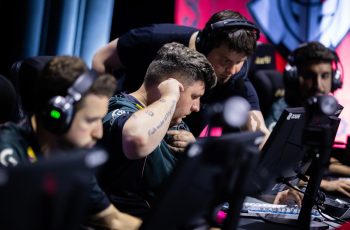 Banimento de Nikita "HeavyGod" Martynenko da G2 interrompe partida contra a Spirit nas quartas de final do IEM Cologne Major 6 HeavyGod é banido no meio de jogo no Major