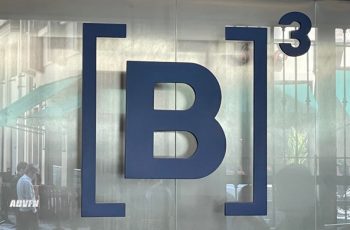 Ibovespa encerra o pregão em leve alta de 0,03%, aos 168.333 pontos 8 Ibovespa fecha estável em sessão de baixa liquidez, sob pressão do Copom e das tensões geopolíticas