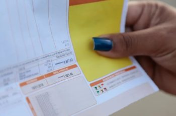 IPCA-15 registra aumento de 0,41% em junho, maior alta desde 2022, com inflação acumulada de 4,8% em 12 meses 10 IPCA-15 dispara 0,41% em junho: impacto na inflação e no mercado