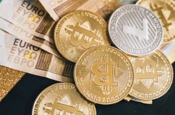 Bitcoin enfrenta excesso de oferta de US$ 4,4 bilhões com saídas recordes de ETFs e baixa demanda corporativa 5 Excesso de oferta de Bitcoin atinge US$ 4,4 bilhões