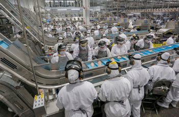 Governo antecipa 13º salário de aposentados para abril e maio de 2026 para injetar bilhões na economia e combater endividamento 11 Ícone de Busca