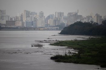 Guaíba registra nível normal, mas previsão aponta possibilidade de inundação a partir de 3 de agosto 6 Cenários apontam que Guaíba deve ficar na cota de atenção, mas inundação não é descartada