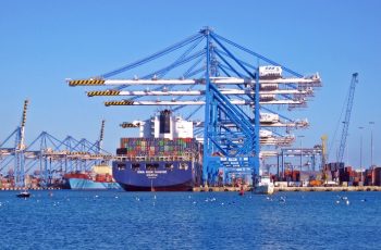 Exportações do Brasil crescem 19,8% em julho, totalizando US$ 13,39 bilhões, segundo o MDIC 5 Exportações do Brasil crescem quase 20% em julho e soja lidera avanço da balança comercial