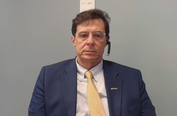 Petróleo se aproxima dos US$ 90 por barril devido a tensões no Oriente Médio 2 Abespetro: Países vão procurar alternativas energéticas ao petróleo