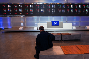 Ibovespa avança 0,51% e fecha a 176.641,10 pontos após dados de inflação nos EUA abaixo das expectativas 12 Ibovespa fecha em alta de 0,5% após dado de preço nos EUA referendar apetite a risco