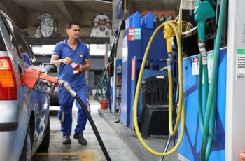 Petróleo Brent é negociado a US$ 70, com expectativa de retirada de subsídios na gasolina pelo governo brasileiro. 6 Durigan: governo vai começar a retirar subsídio de R$ 0,44 da gasolina