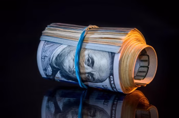 Dólar avança 0,46% e fecha a R$ 5,3593 nesta segunda-feira (1º) 3 Dólar fecha em alta com investidores à espera de falas de Powell e novas sinalizações sobre juros nos EUA