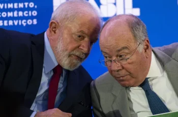 Lula critica ministro após documento do Itamaraty mencionar risco de intervenção militar dos EUA no Brasil 1 Lula e Mauro Vieira