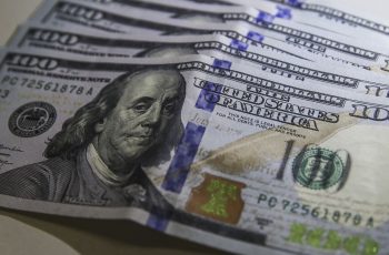 Dólar encerra a sexta-feira estável a R$ 5,081, mas acumula queda de 0,58% na semana 1 Dólar encerra o dia estável em R$ 5,08, mas registra queda semanal