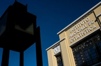 Taxa de desemprego em maio atinge 5,5%, segundo Instituto Nacional de Estatística 10 Taxa de desemprego recua para 5,5% em maio