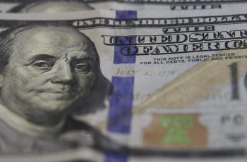 Dólar recua 1,12% e encerra o dia cotado a R$ 5,074, menor fechamento em um mês 1 Dólar encerra o dia a R$ 5,07, menor valor em um mês :: Tribuna do Agreste