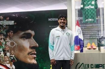 Palmeiras busca renovar contrato de Gustavo Gómez até 2029 após desempenho destacado na Copa do Mundo 10 Gustavo Gómez ganhou um espaço na Sala de Troféus do Palmeiras