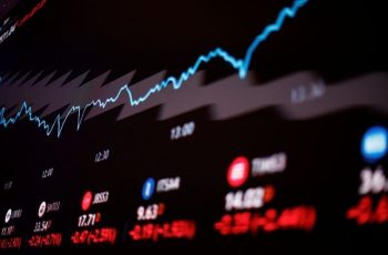 Ibovespa recua 1,24%, fechando a 173.825,27 pontos nesta quinta-feira (16) 2 Ibovespa fecha em queda com novo tarifaço dos EUA no radar; dólar sobe