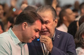 Pastor Silas Malafaia sugere que Flávio Bolsonaro escolha mulher nordestina não evangélica como vice-presidente 11 Malafaia sugere vice a Flávio e relembra conselho que deu a Bolsonaro