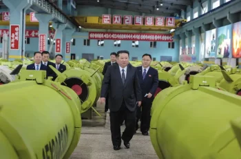 Kim Jong-un se torna figura central no cenário global ao estreitar laços com China e Rússia durante guerras e mudanças políticas internacionais 12 Todos querem Kim: por que o ditador norte-coreano virou figura cortejada pelas grandes potências